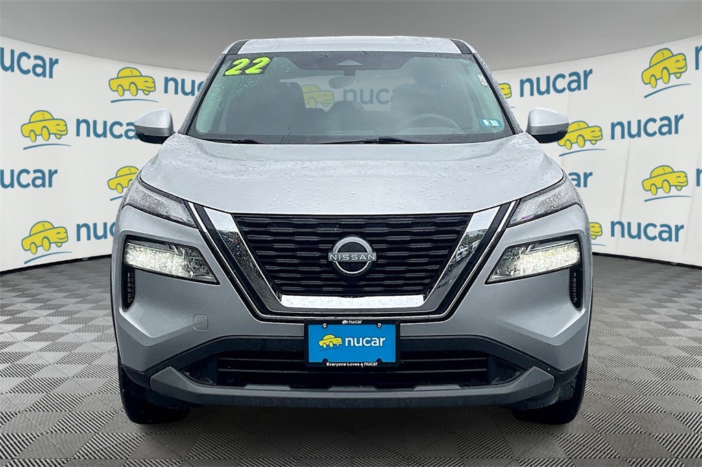 2022 Nissan Rogue SV - Photo 2