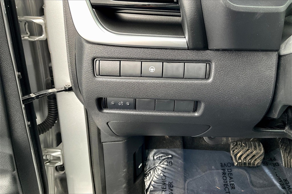 2022 Nissan Rogue SV - Photo 25