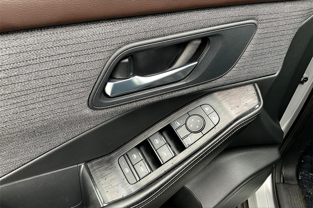 2022 Nissan Rogue SV - Photo 37