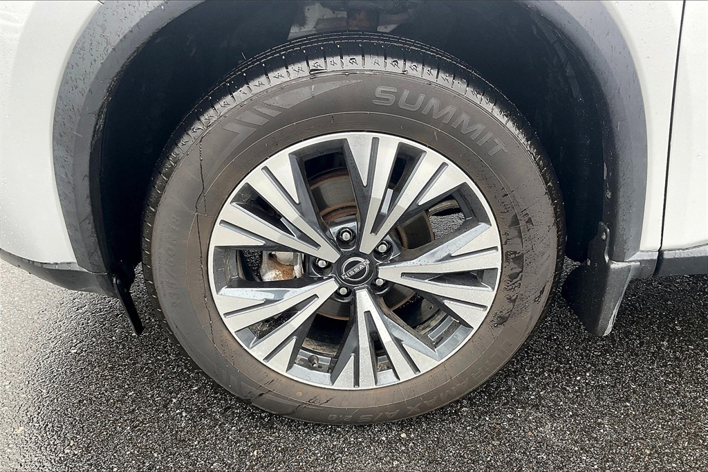 2022 Nissan Rogue SV - Photo 7