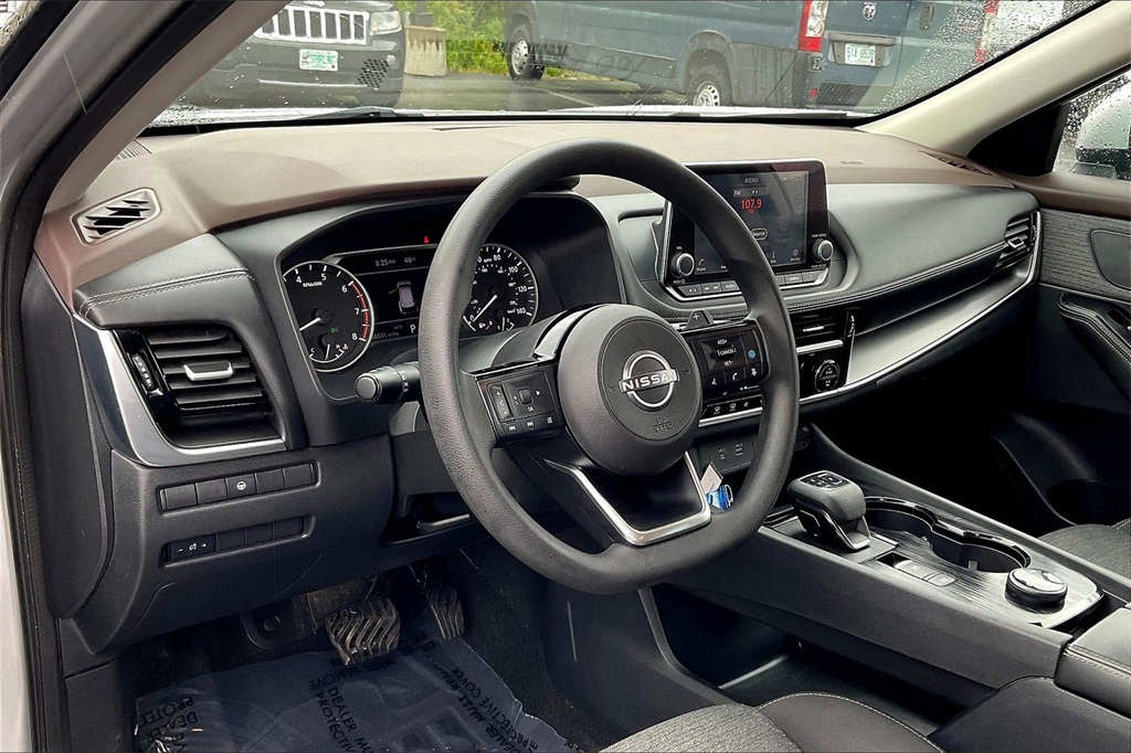 2022 Nissan Rogue SV - Photo 8