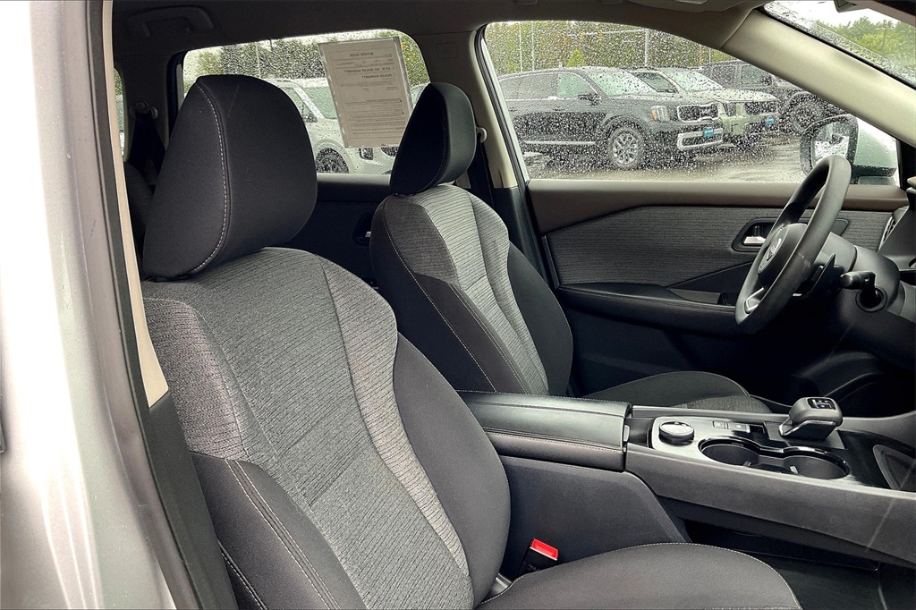 2022 Nissan Rogue SV - Photo 10