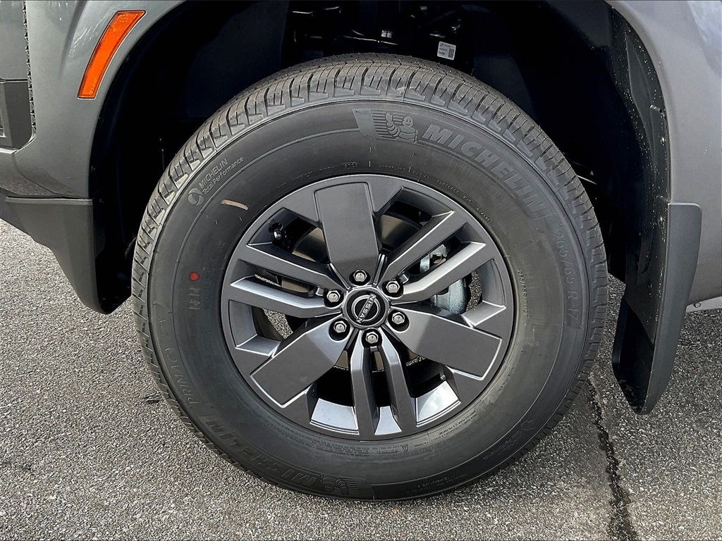 2026 Nissan Frontier SV - Photo 8