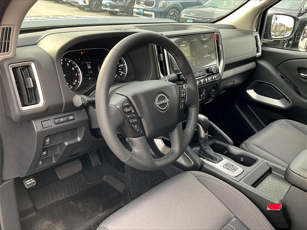 2026 Nissan Frontier SV - Photo 9