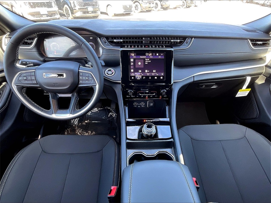 2025 Jeep Grand Cherokee L Laredo - Photo 11