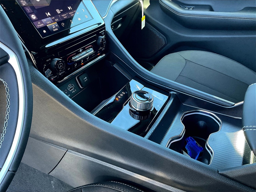2025 Jeep Grand Cherokee L Laredo - Photo 13