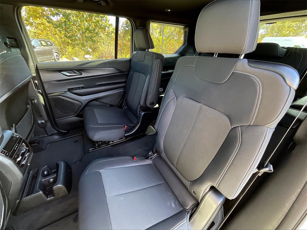 2025 Jeep Grand Cherokee L Laredo - Photo 14