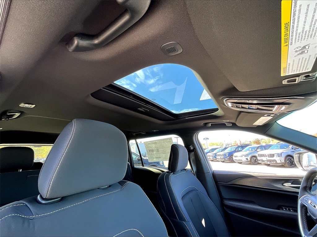 2025 Jeep Grand Cherokee L Laredo - Photo 17
