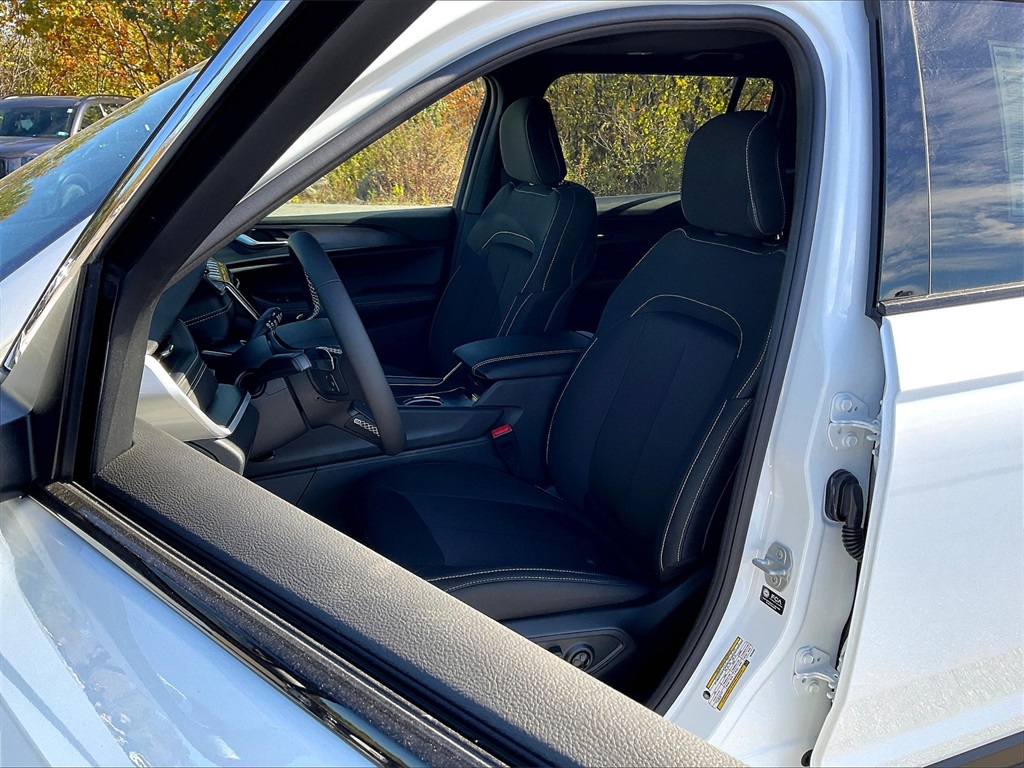 2025 Jeep Grand Cherokee L Laredo - Photo 10