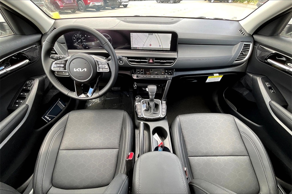 2026 Kia Seltos EX - Photo 12