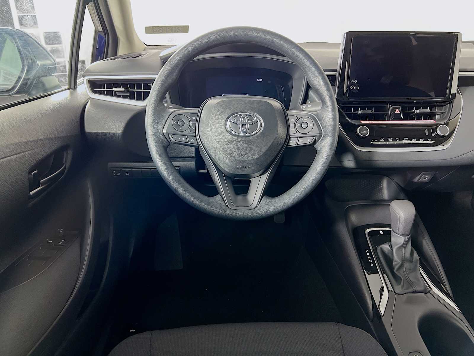 2026 Toyota Corolla LE - Photo 14