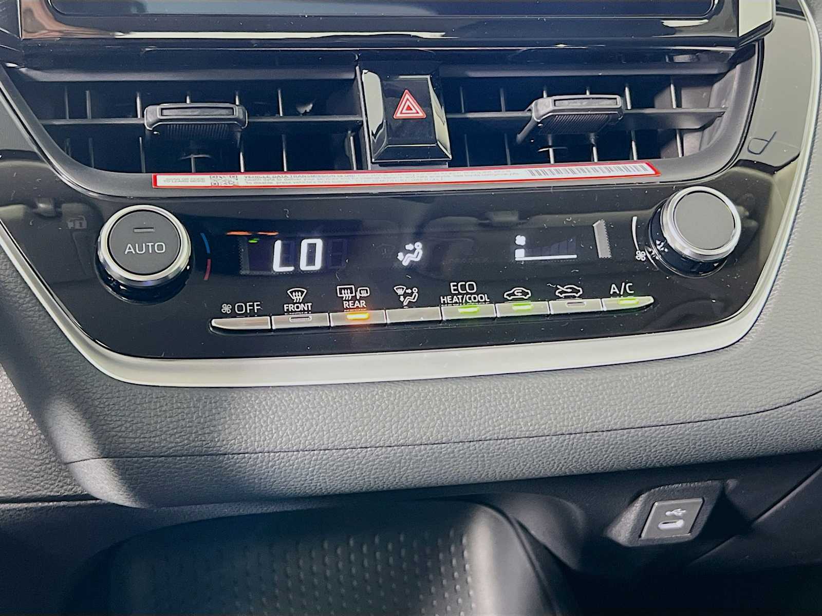 2026 Toyota Corolla LE - Photo 10