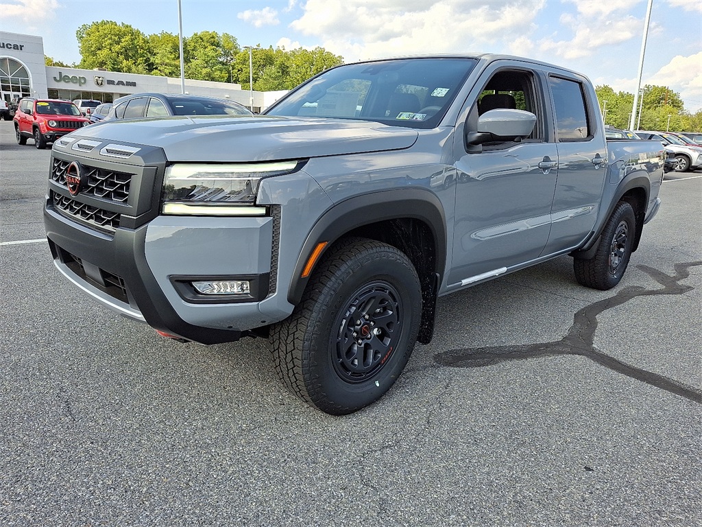 2025 Nissan Frontier PRO-4X - Photo 2