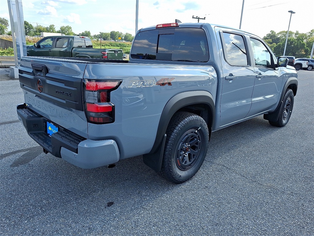 2025 Nissan Frontier PRO-4X - Photo 4