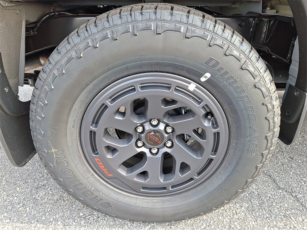 2025 Nissan Frontier PRO-4X - Photo 5