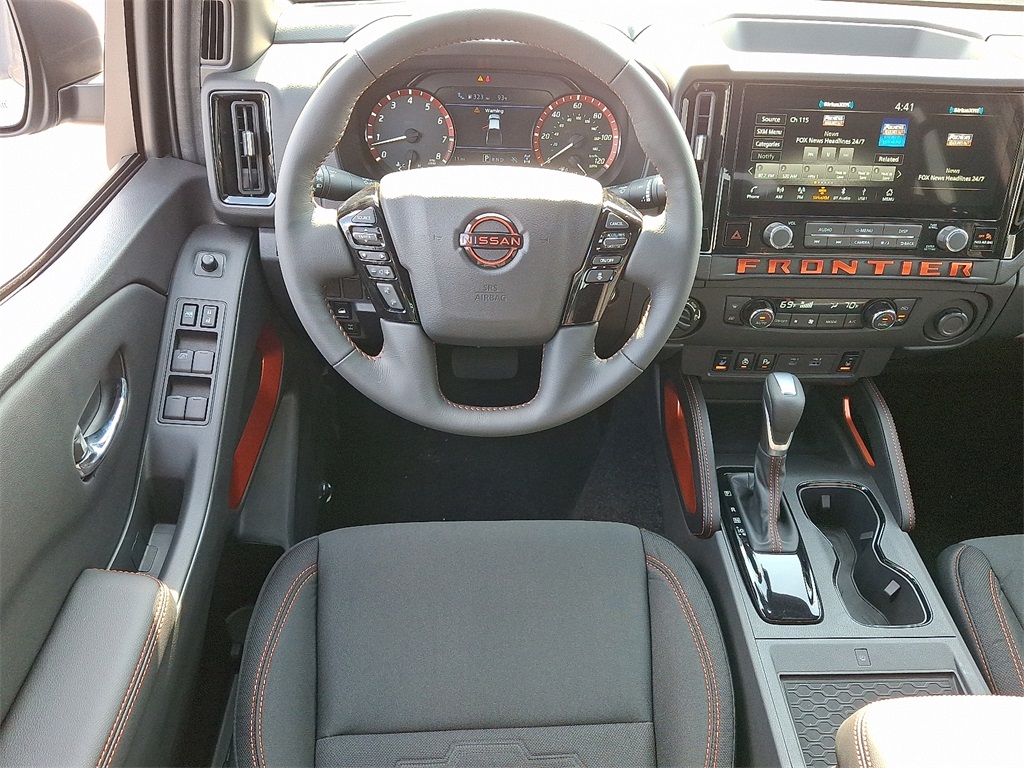 2025 Nissan Frontier PRO-4X - Photo 7