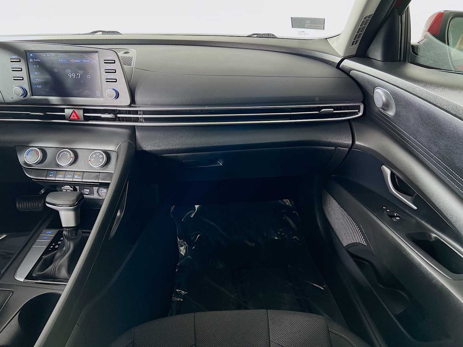 2023 Hyundai Elantra SE - Photo 22