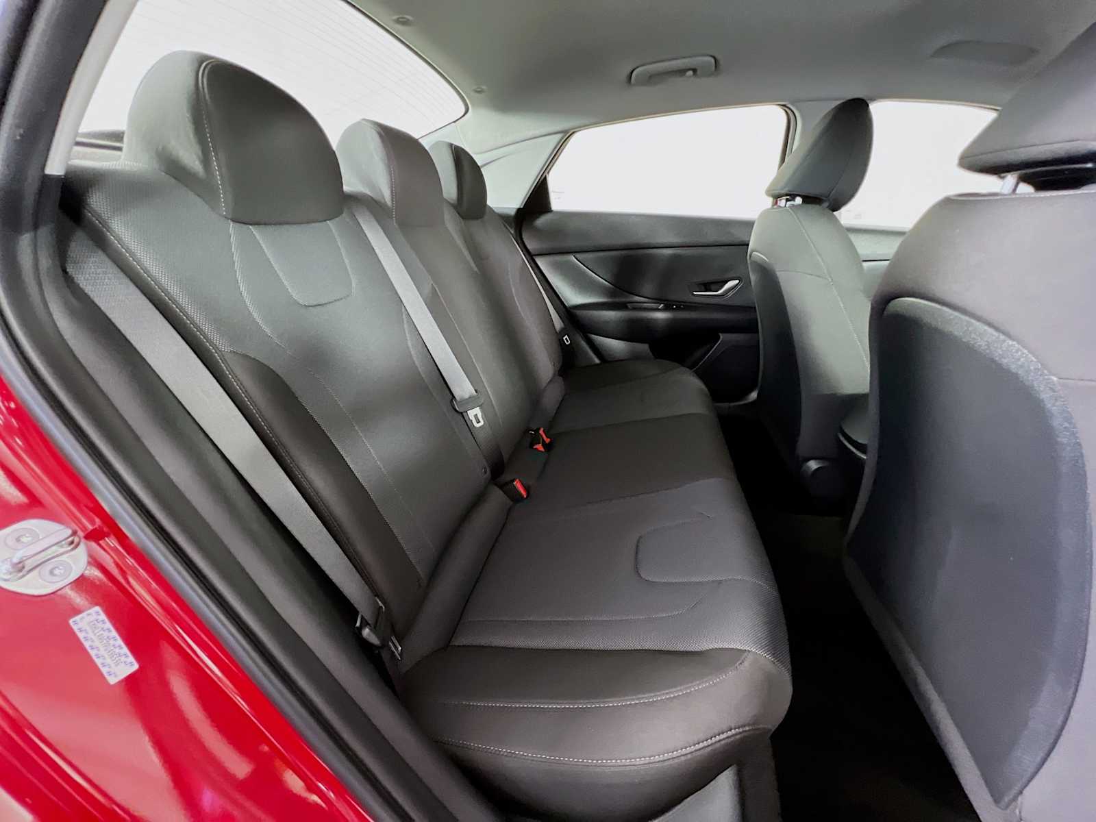 2023 Hyundai Elantra SE - Photo 25