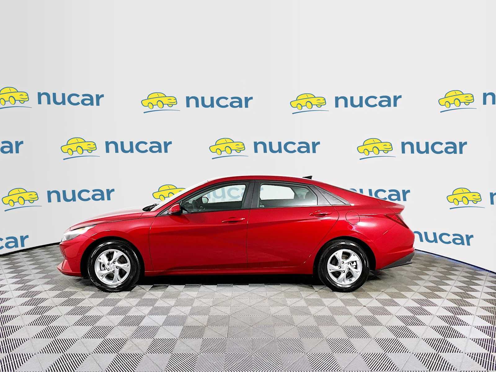 2023 Hyundai Elantra SE - Photo 4
