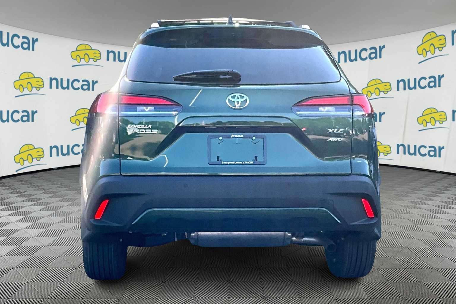 2025 Toyota Corolla Cross XLE - Photo 6
