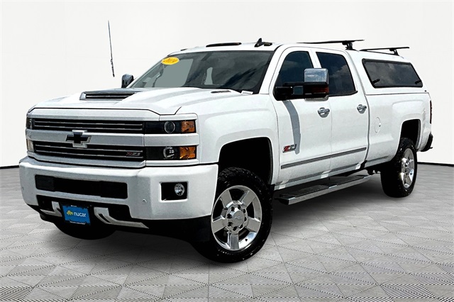 2019 Chevrolet Silverado 2500HD LT - Photo 3