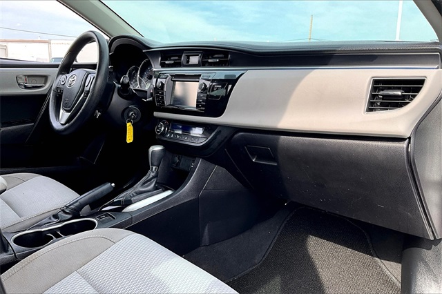2016 Toyota Corolla LE - Photo 13