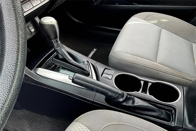2016 Toyota Corolla LE - Photo 19