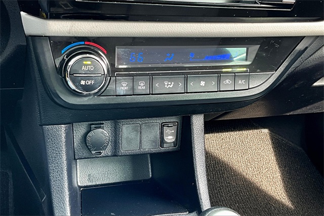 2016 Toyota Corolla LE - Photo 22