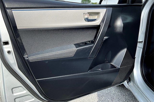 2016 Toyota Corolla LE - Photo 9