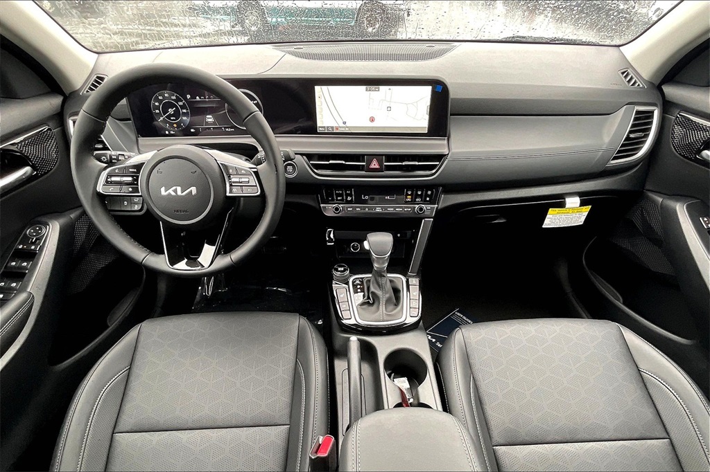 2026 Kia Seltos EX - Photo 12