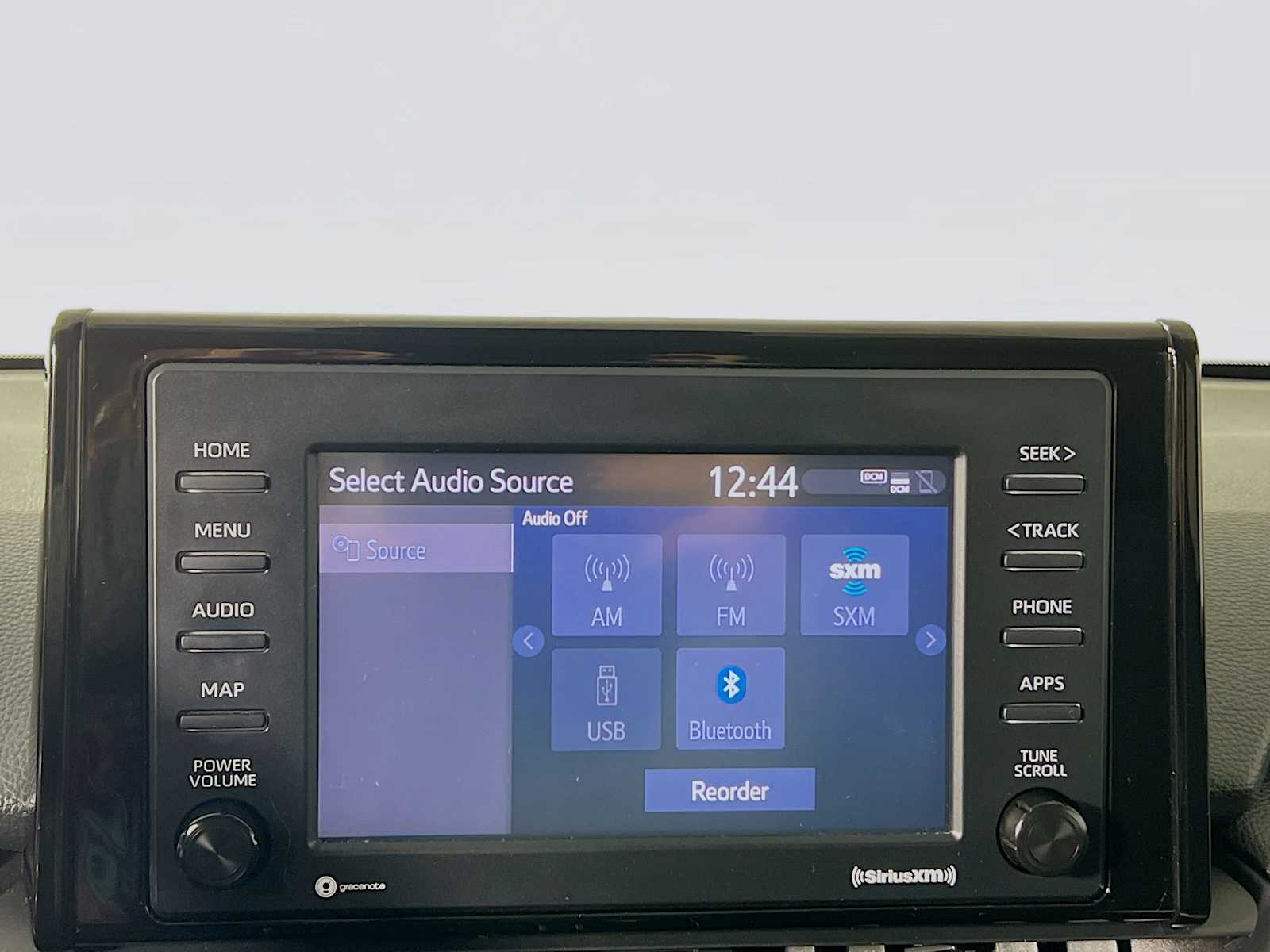 2020 Toyota RAV4 LE - Photo 14