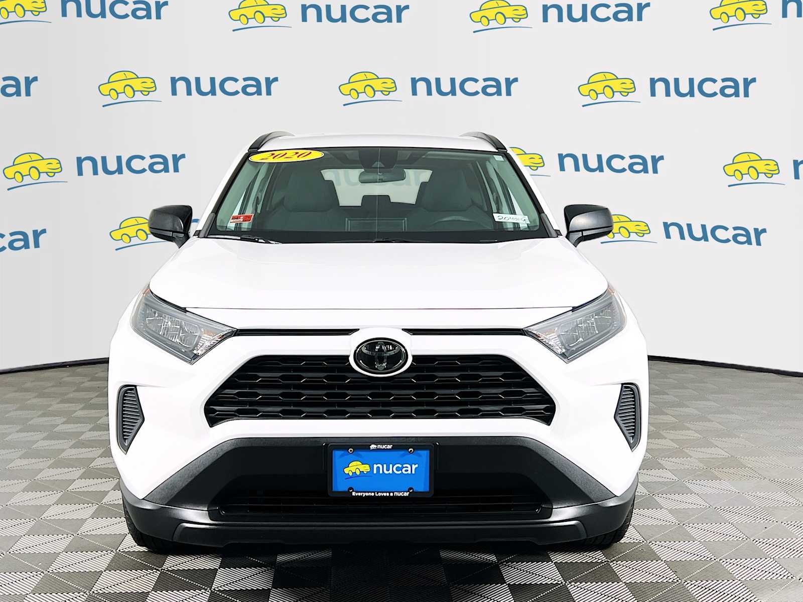 2020 Toyota RAV4 LE - Photo 2