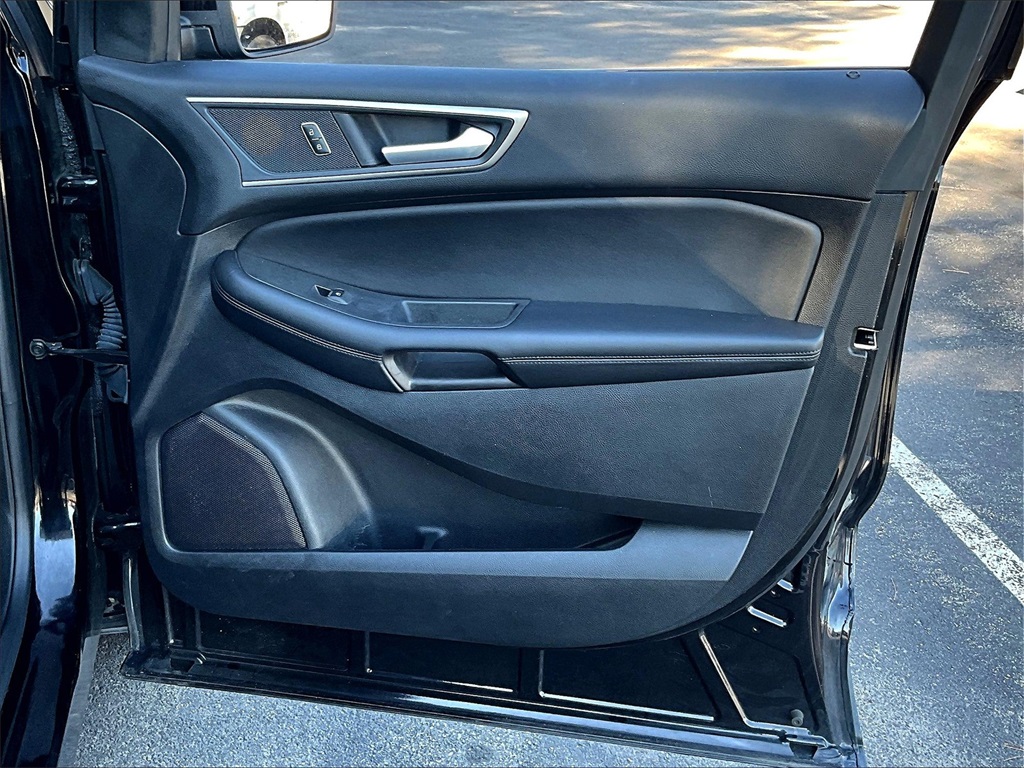 2021 Ford Edge SEL - Photo 12