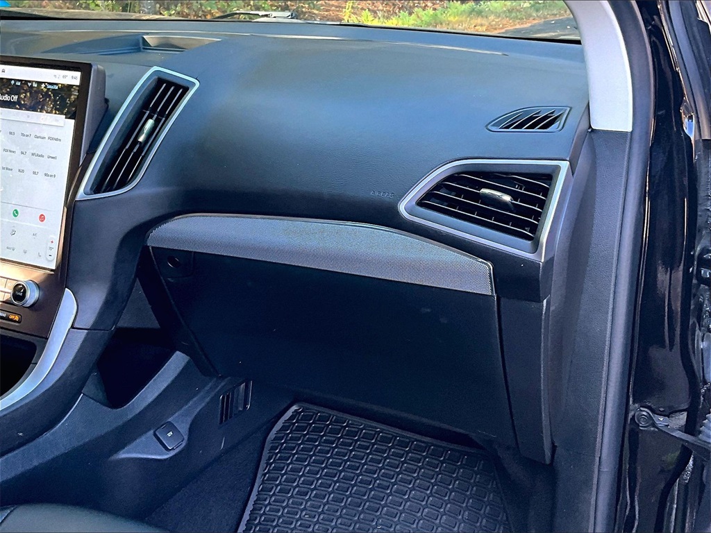 2021 Ford Edge SEL - Photo 13