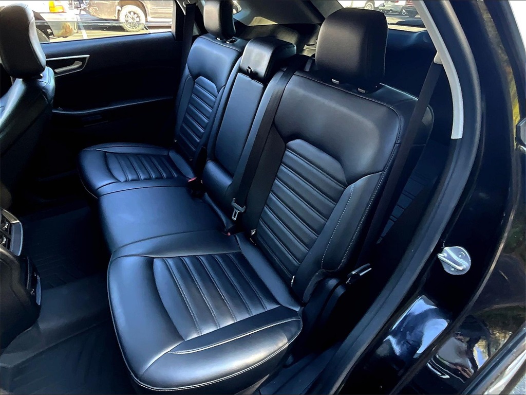 2021 Ford Edge SEL - Photo 15