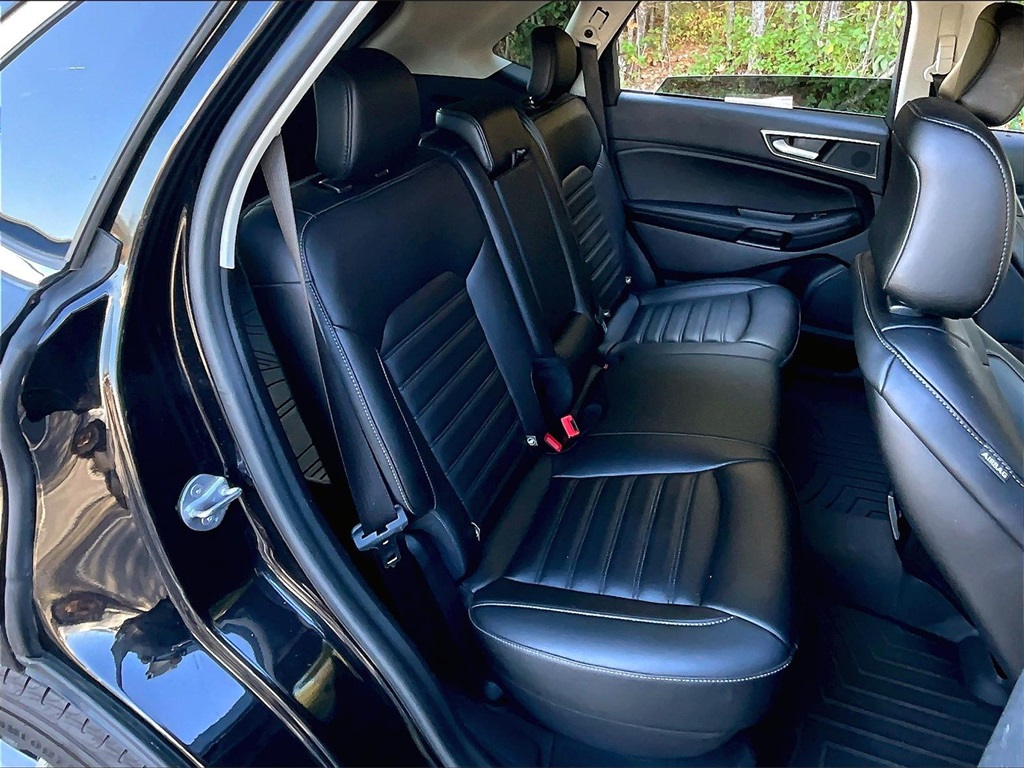 2021 Ford Edge SEL - Photo 16