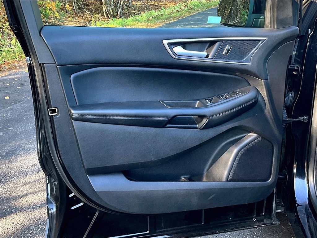 2021 Ford Edge SEL - Photo 9