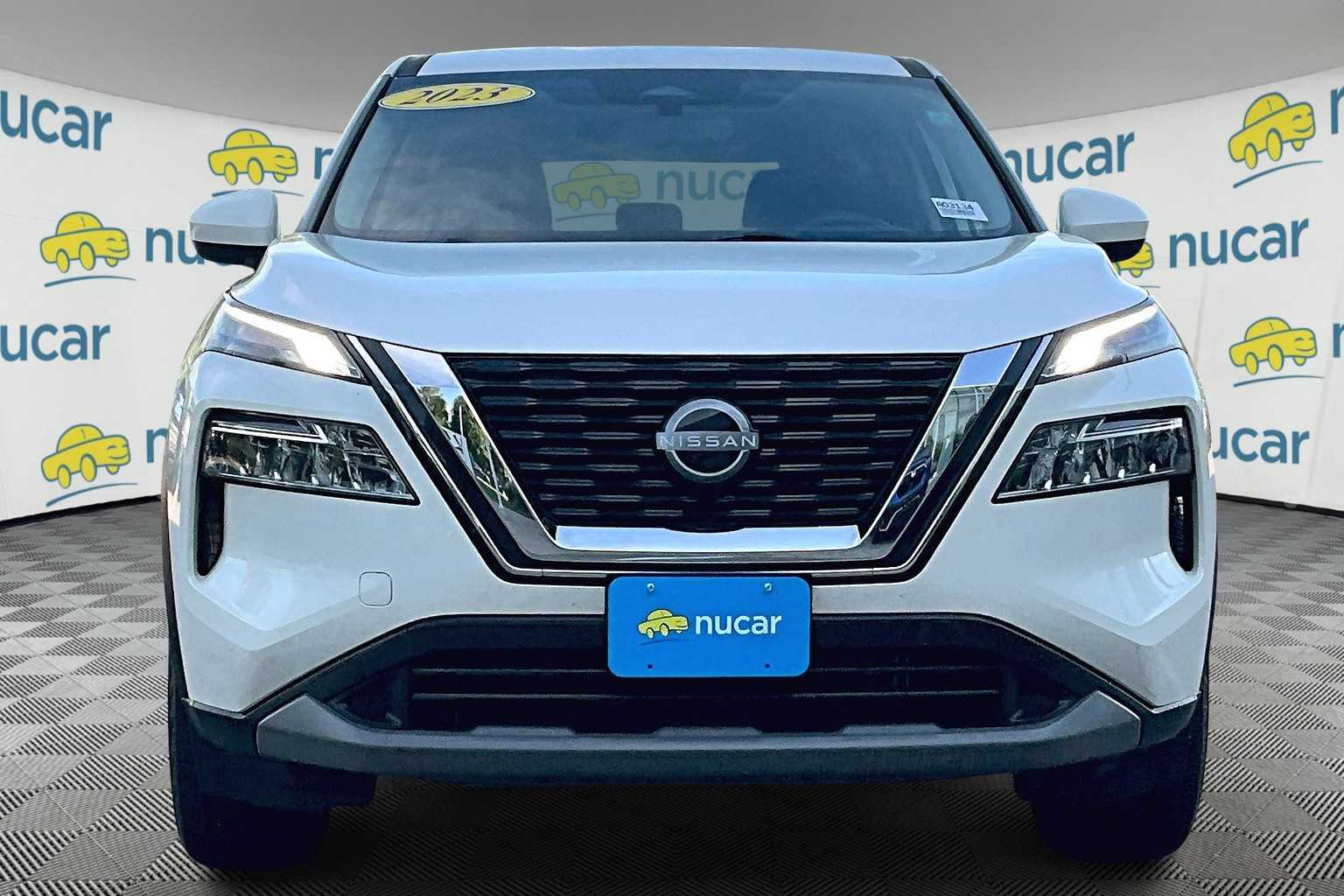 2023 Nissan Rogue SV - Photo 2