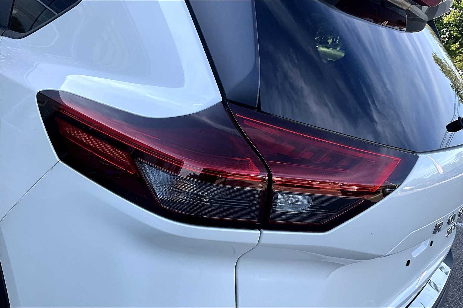 2023 Nissan Rogue SV - Photo 32