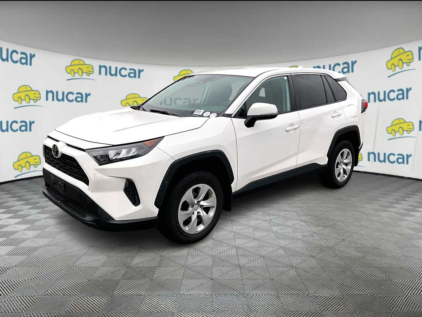 2022 Toyota RAV4 LE - Photo 2