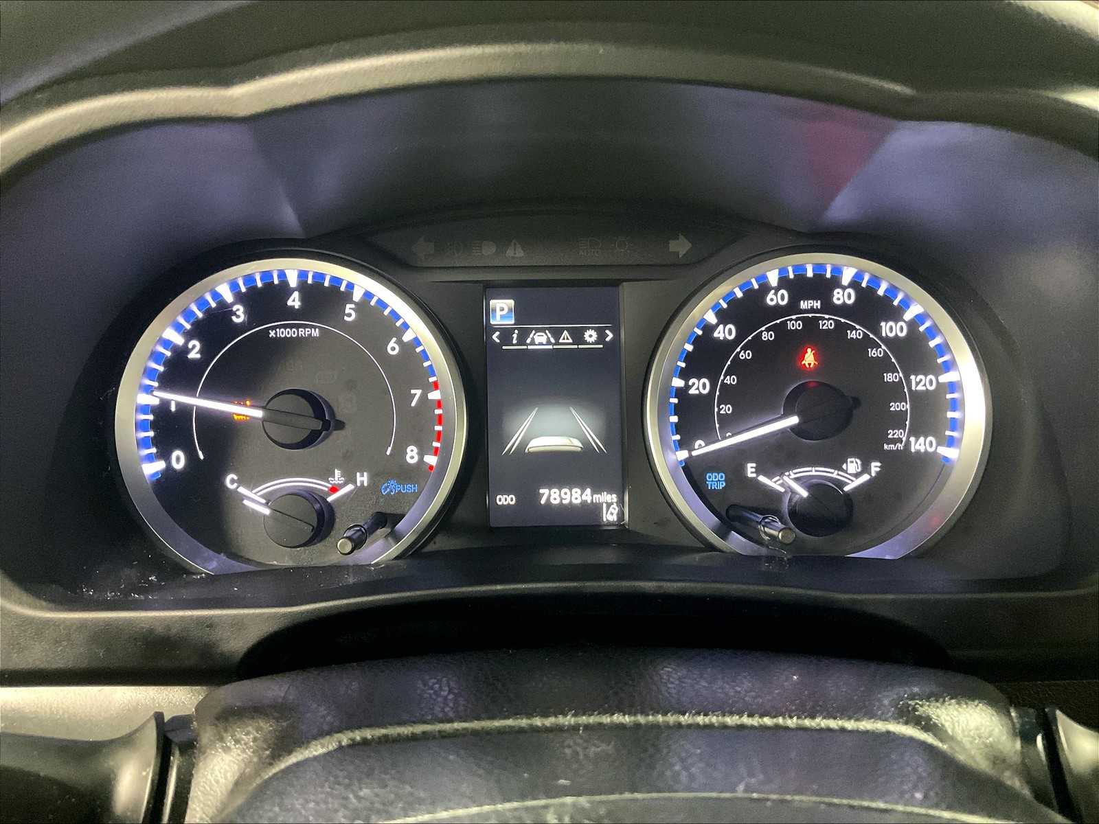 2019 Toyota Highlander LE - Photo 25