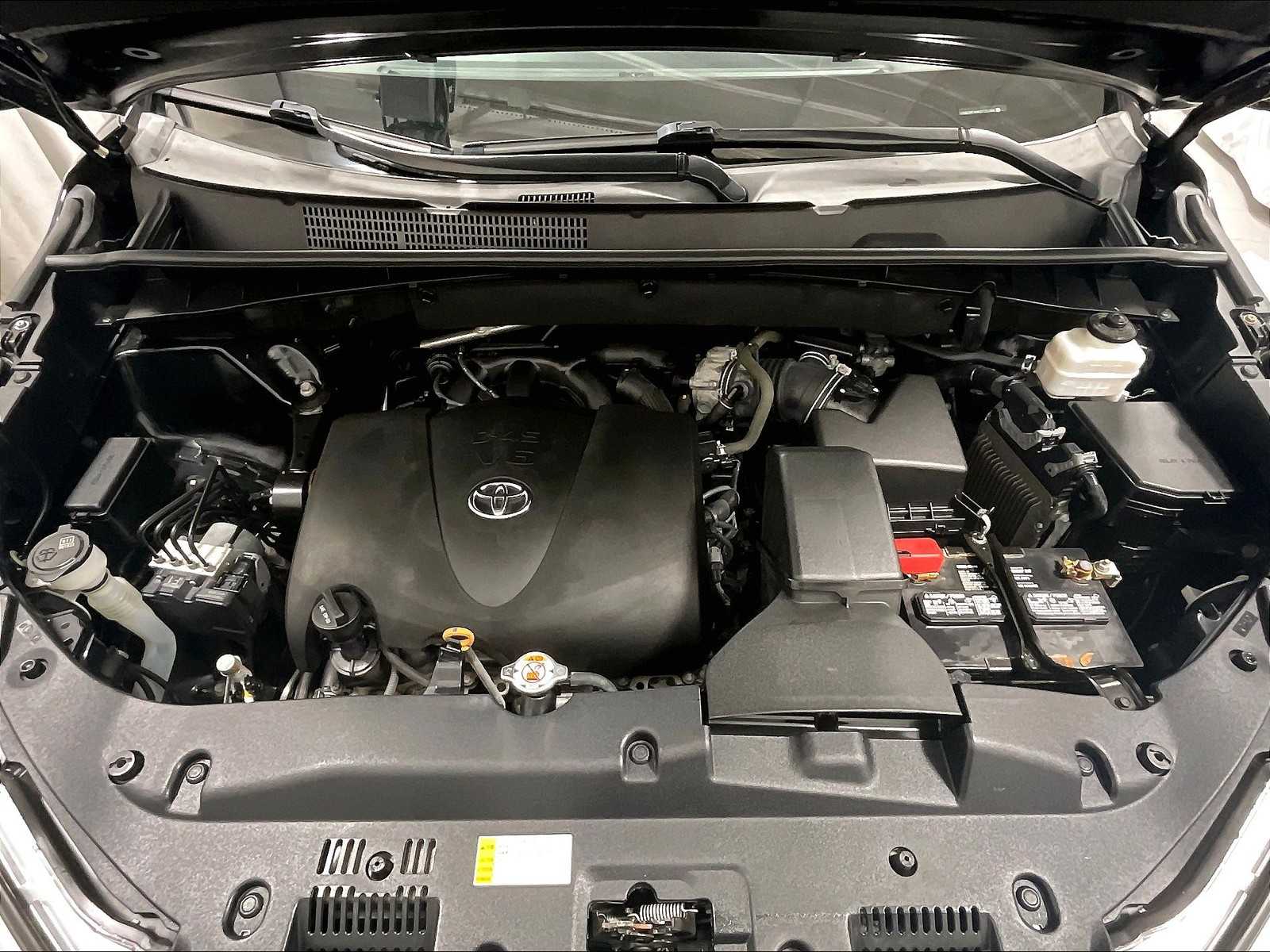 2019 Toyota Highlander LE - Photo 30