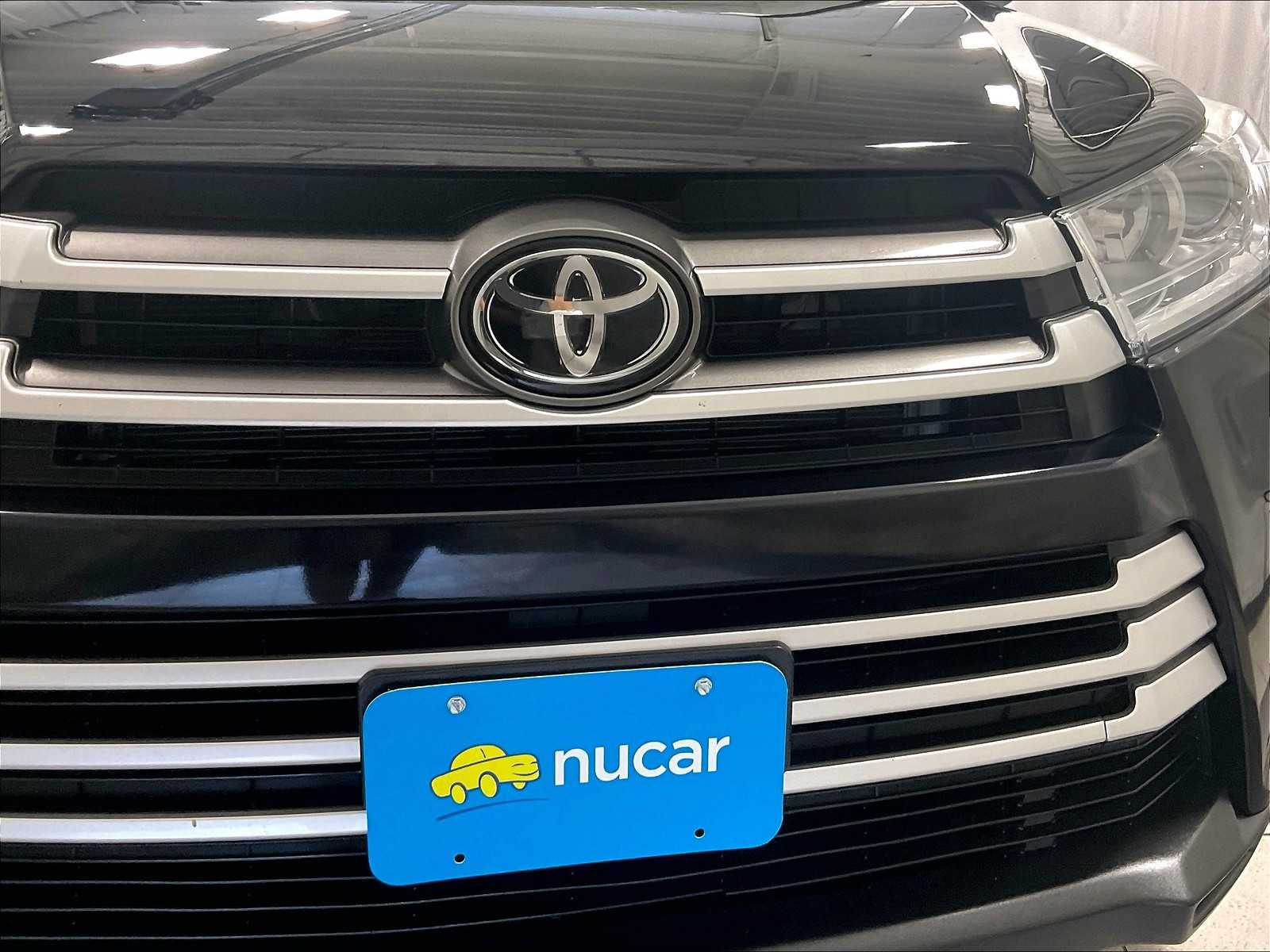 2019 Toyota Highlander LE - Photo 32