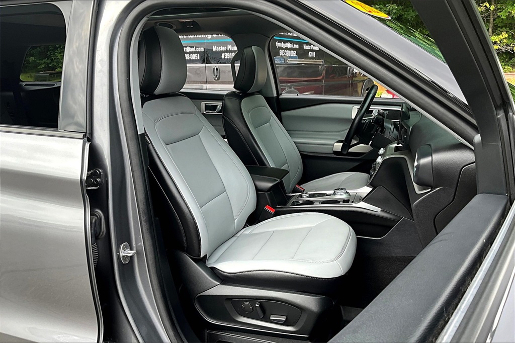 2021 Ford Explorer XLT - Photo 11