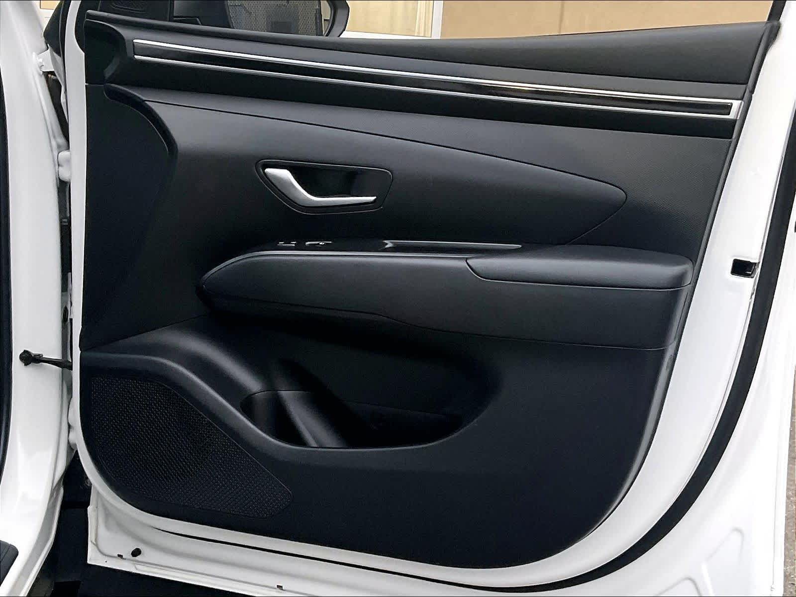 2023 Hyundai Tucson SE - Photo 12