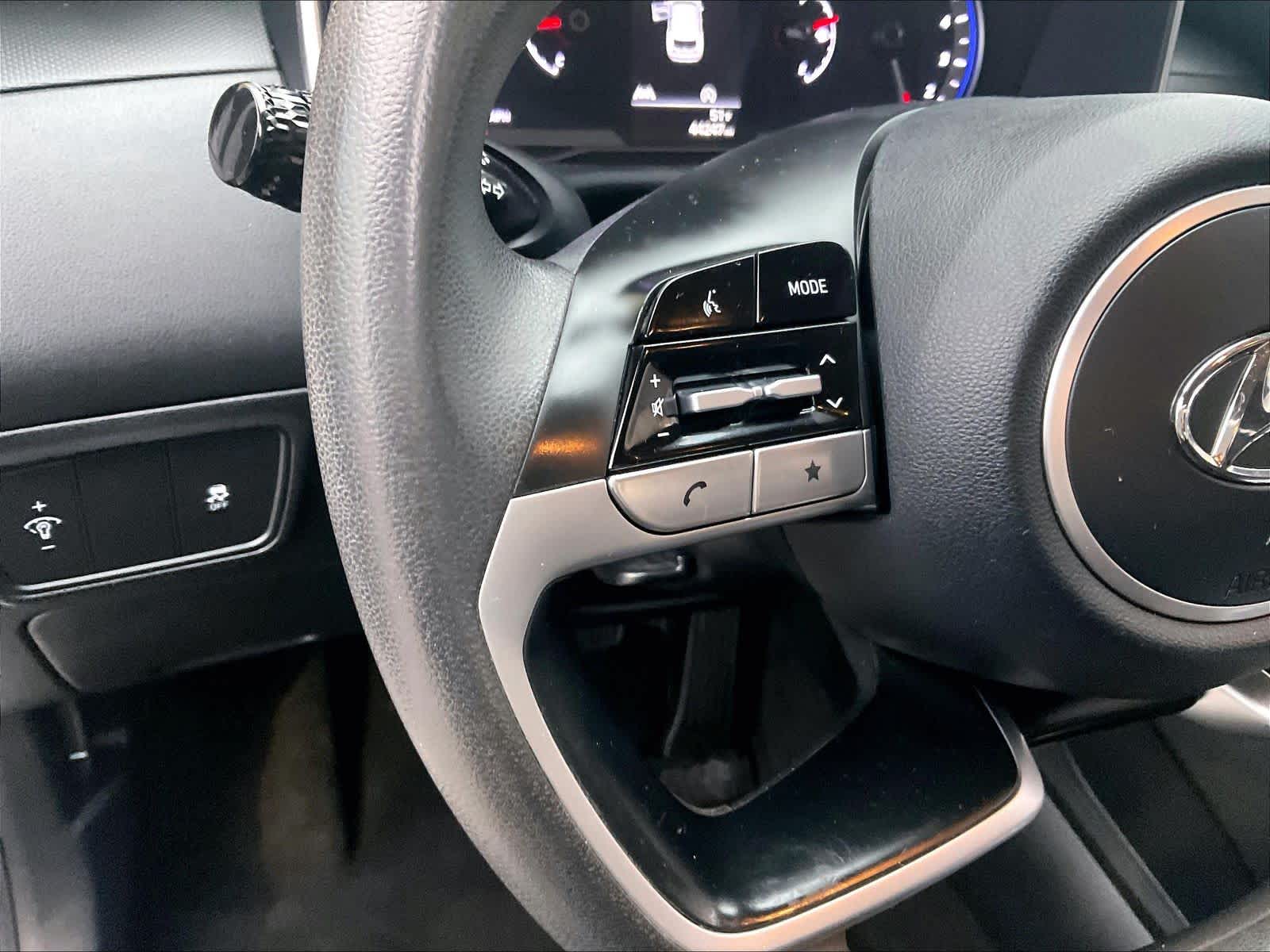 2023 Hyundai Tucson SE - Photo 23