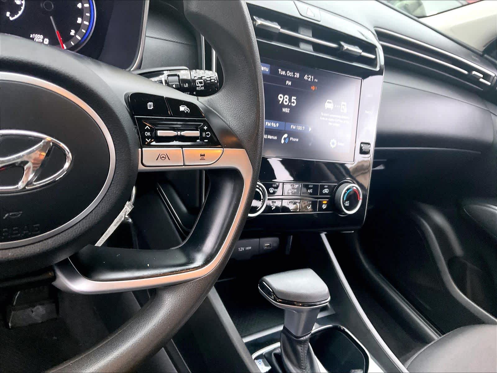 2023 Hyundai Tucson SE - Photo 24