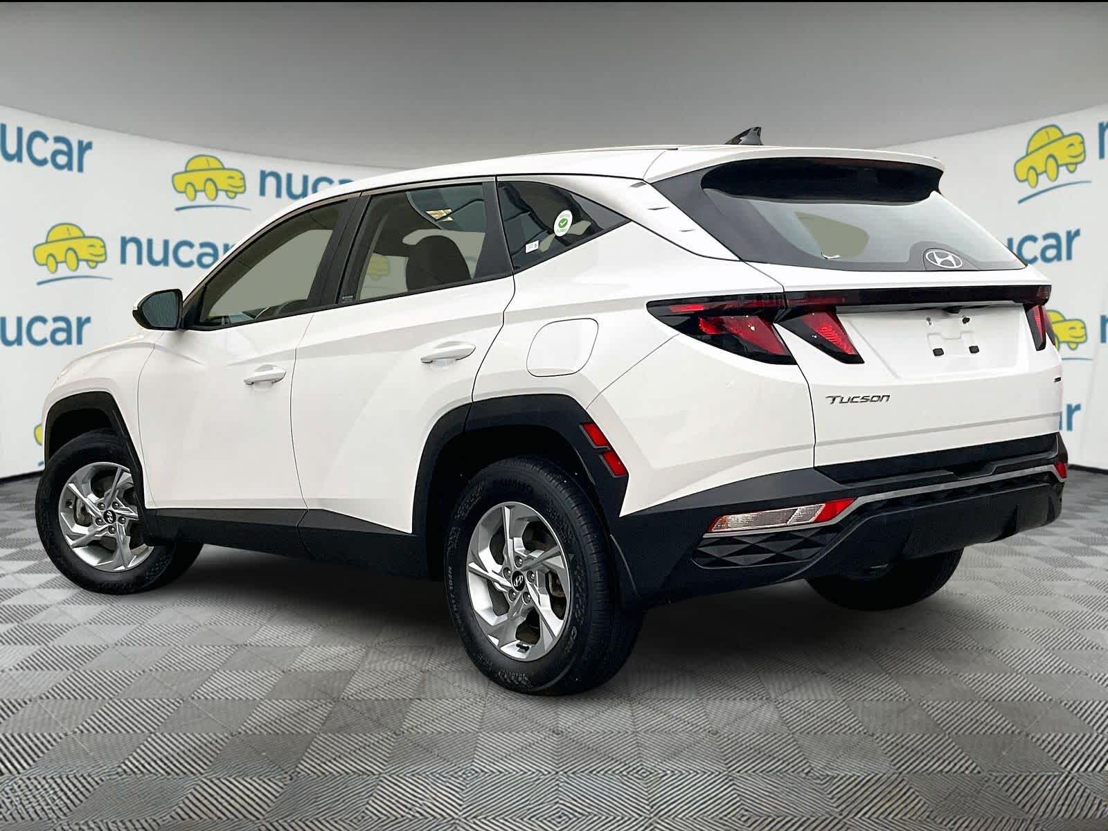 2023 Hyundai Tucson SE - Photo 4