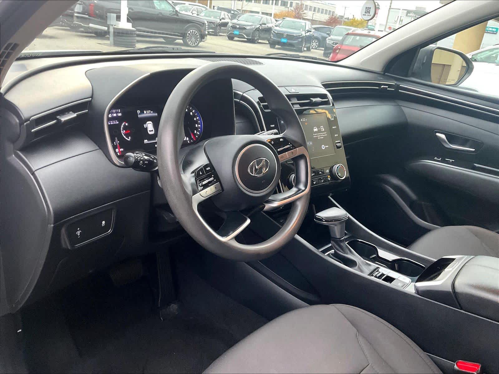 2023 Hyundai Tucson SE - Photo 8