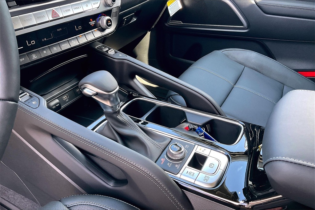 2025 Kia Telluride EX - Photo 14